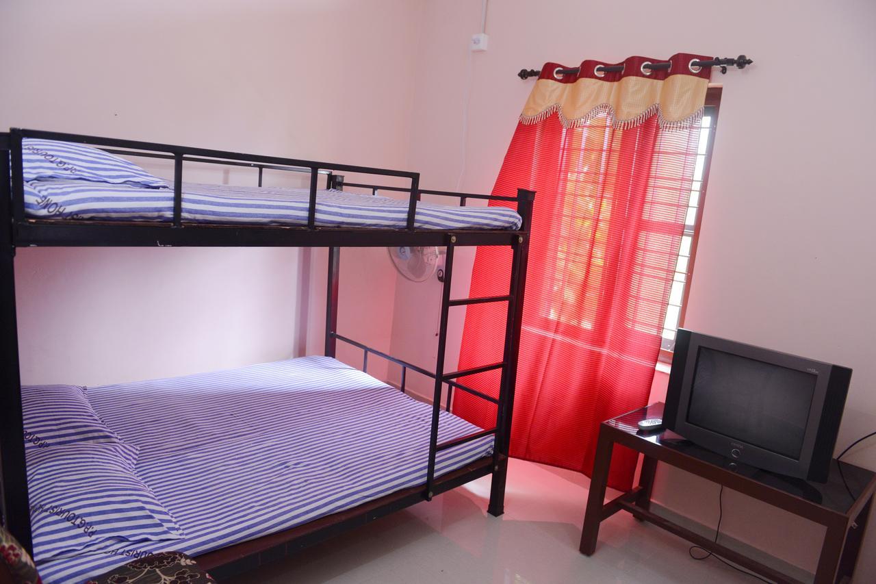 Ppg Tourist Home Chottanikara Екстер'єр фото