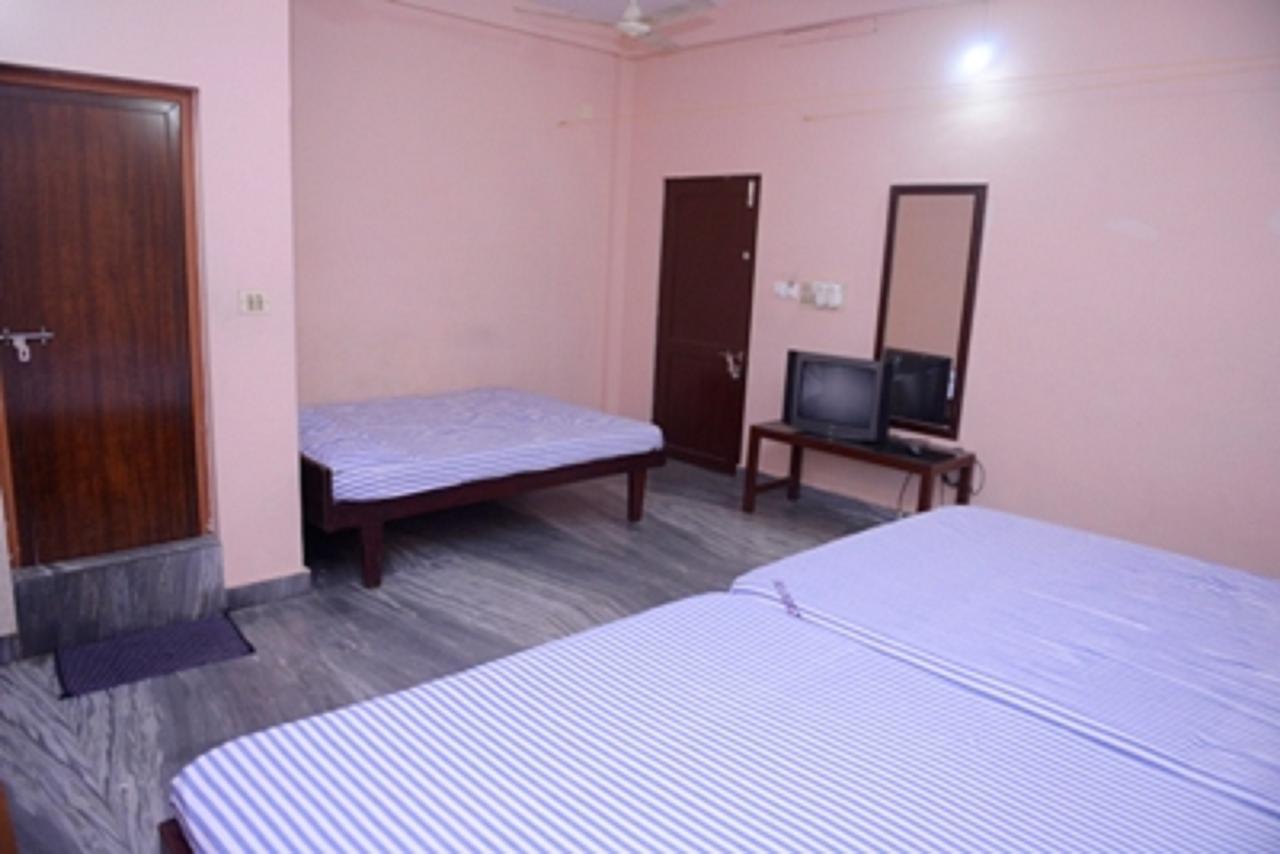 Ppg Tourist Home Chottanikara Екстер'єр фото